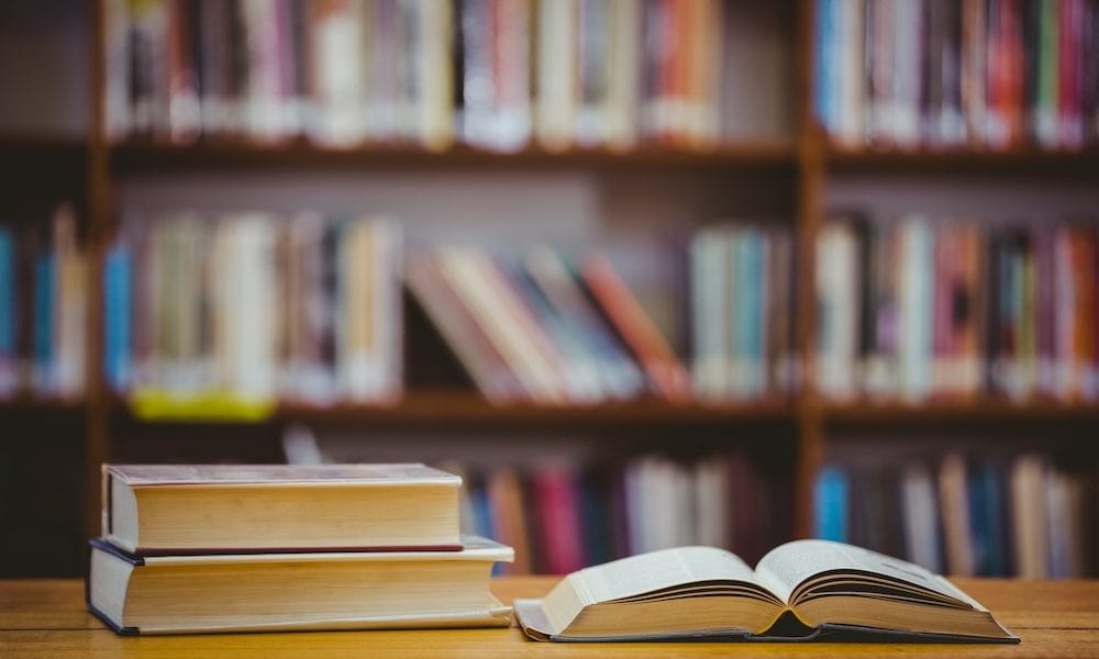 Higher education and language skills ‘may help resist dementia’