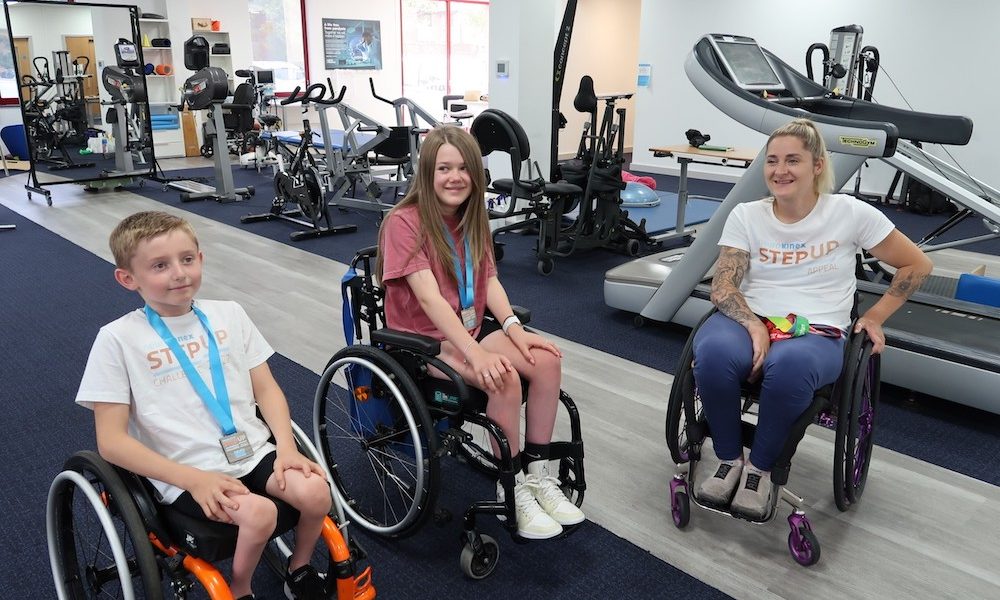 Paralympian rewards youngsters for Neurokinex fundraising
