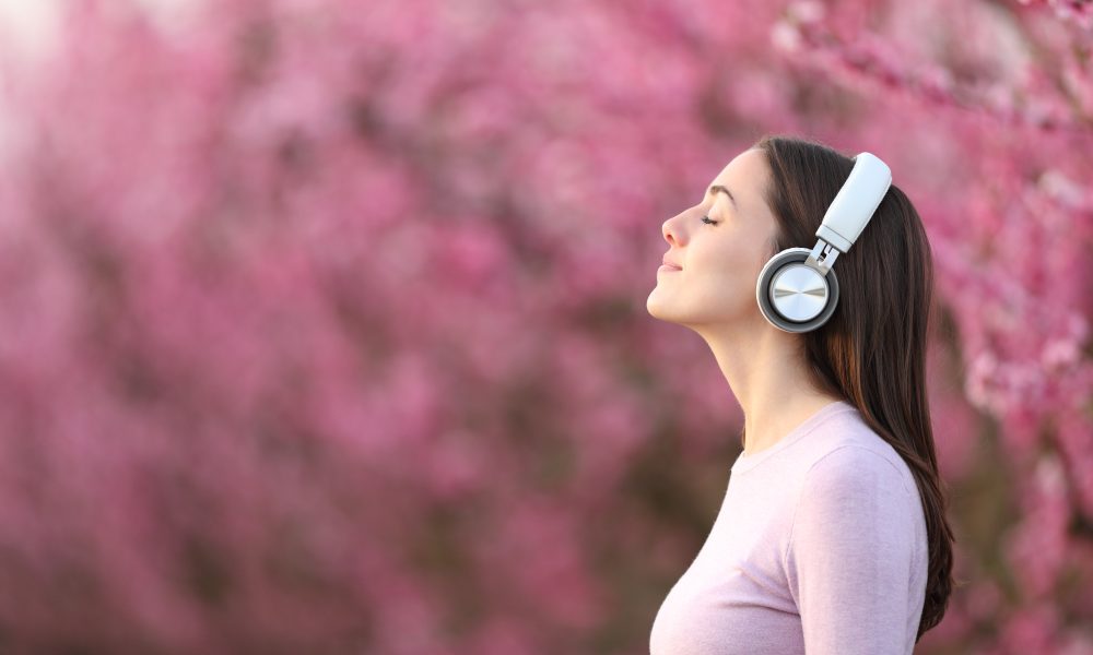 Music therapy may improve depression in people with dementia