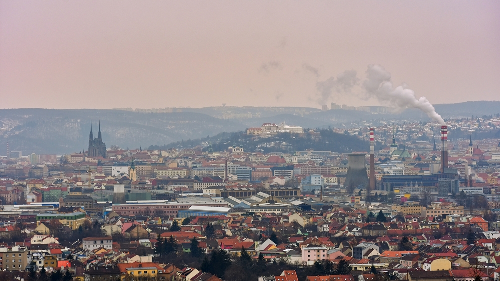 Millions of Britons face increased stroke risk due to dirty air, study suggests