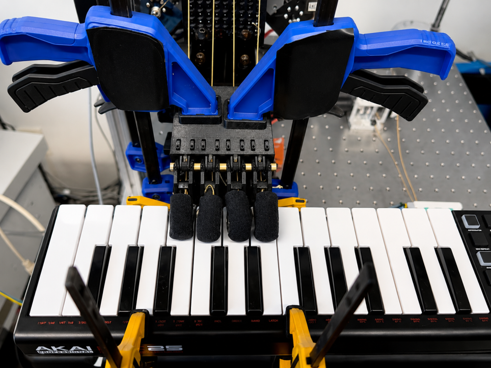 a Robotic pianist paves way to new Parkinson’s therapies