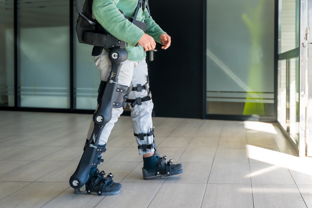 Linked robotic exoskeletons could enhance gait retraining after stroke