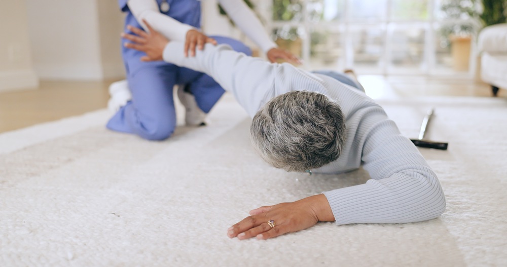 NHS 111 script “must exclude head injuries” after care home death