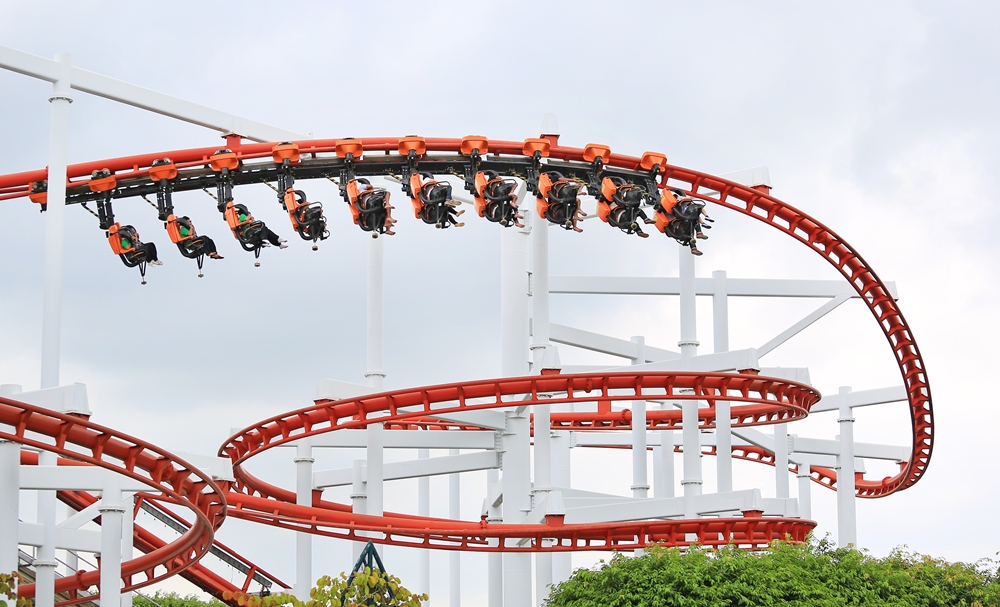 Over 100 riders report brain injuries from US rollercoaster